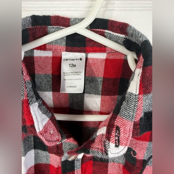 Oshkosh B’gosh/Carhartt/Carter’s 3 piece bundle. Onesies & Jacket Size 12 month. - Picture 7 of 10